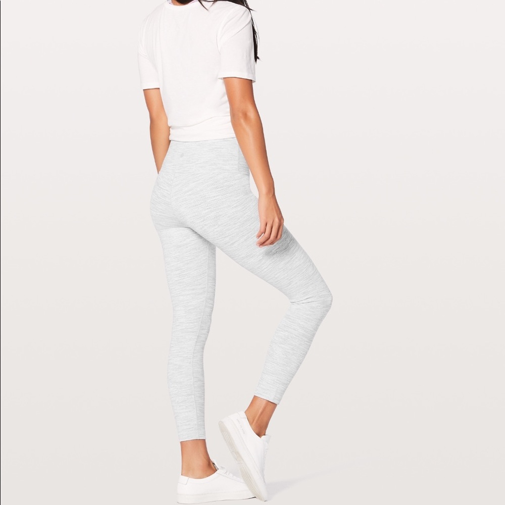 Lululemon Train Times 7/8 in size 4. Like new.